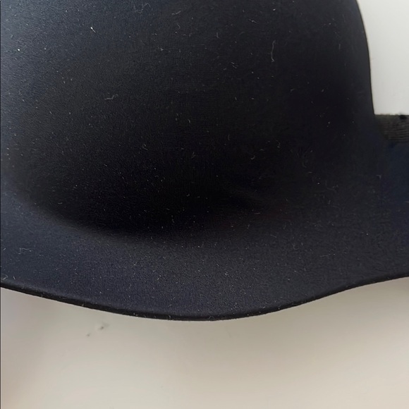 Victoria’s Secret Black Wireless Bra - Picture 4 of 6